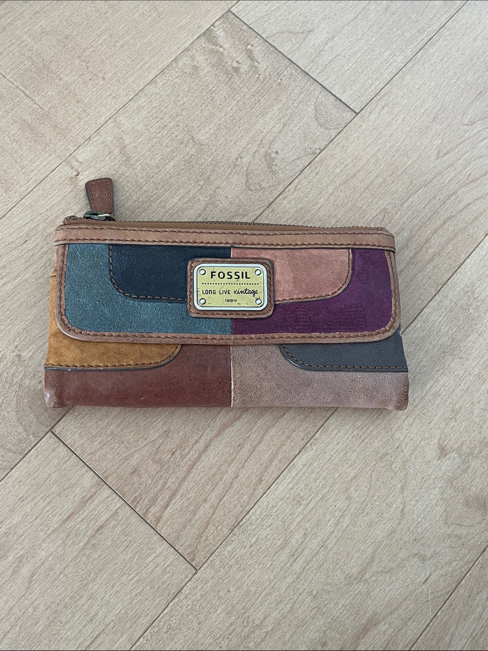 Fossil Vintage Patchwork Multi-Tasker Wallet in Brown & Purple